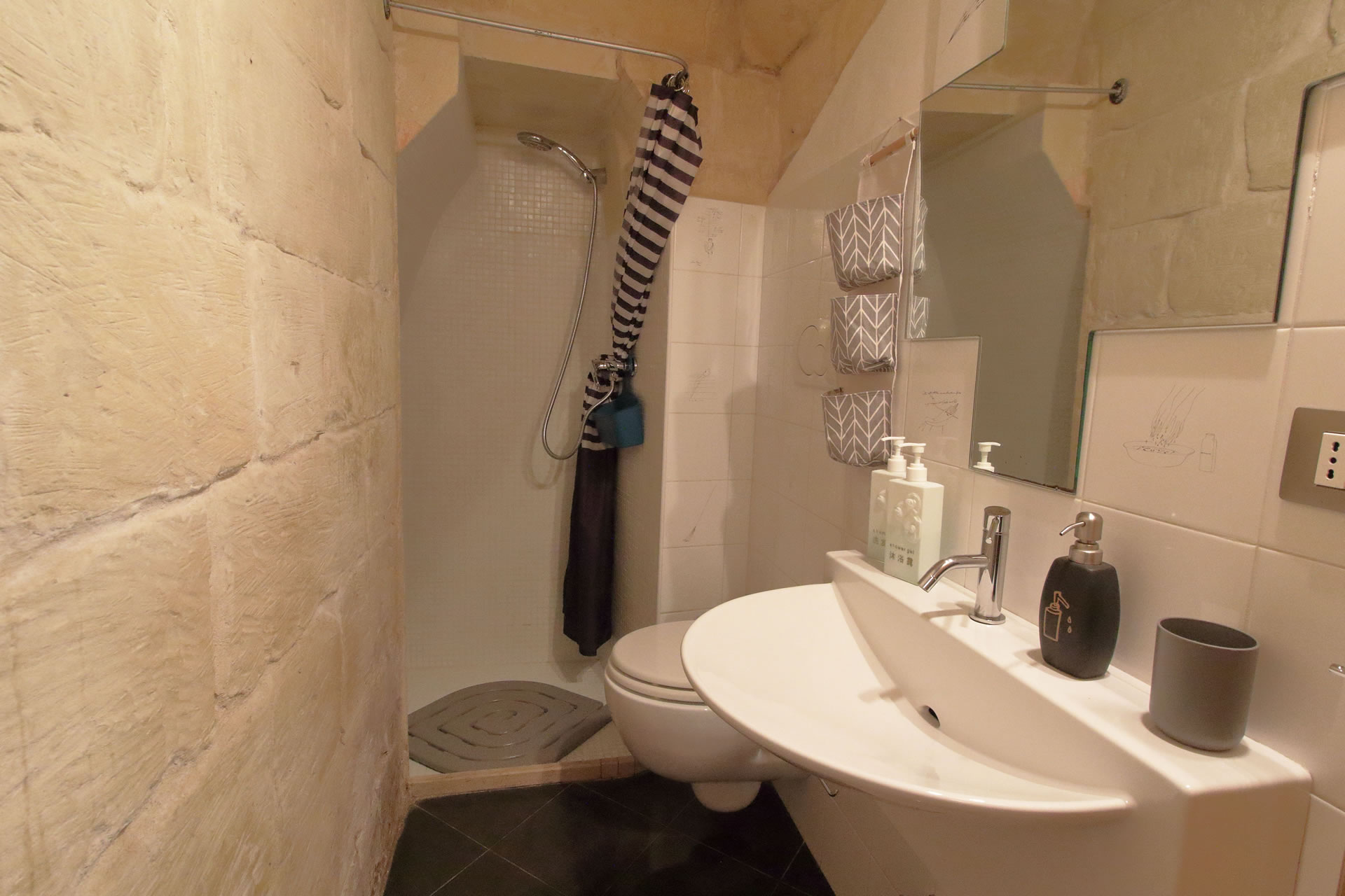 White Suite B&B a lecce camera White 4 per 2 ospiti White Suite B&B a lecce camera White 4 per 2 ospiti