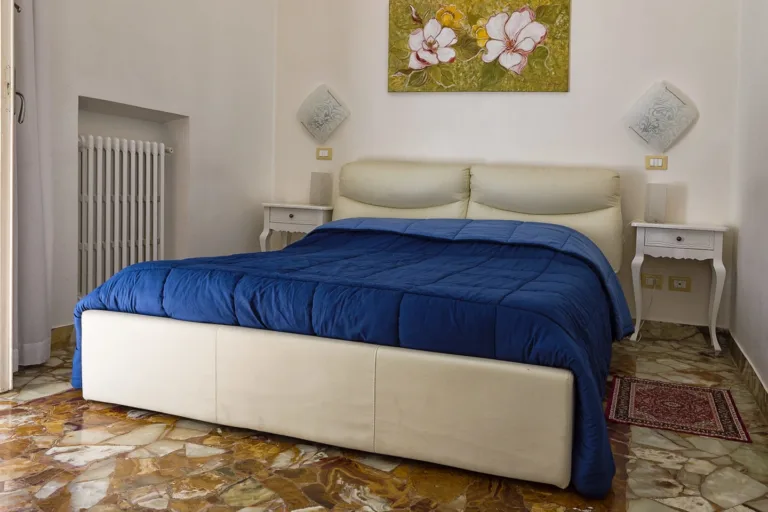 Il Giardino di Flora - Magnolia - Camera Matrimoniale Superior con Balcone Privato per 3 persone a Castromediano (LE) Il Giardino di Flora - Magnolia - Camera Matrimoniale Superior con Balcone Privato per 3 persone a Castromediano (LE)