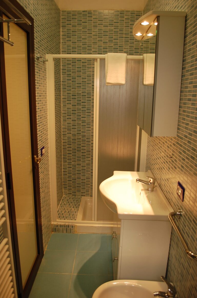 bagno camera 2 Est 768x1158