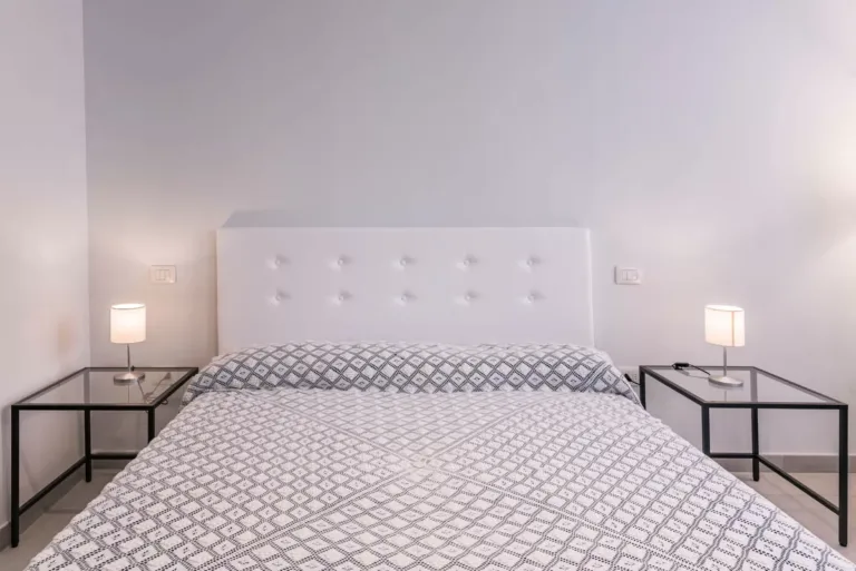 17077326009810 768x513