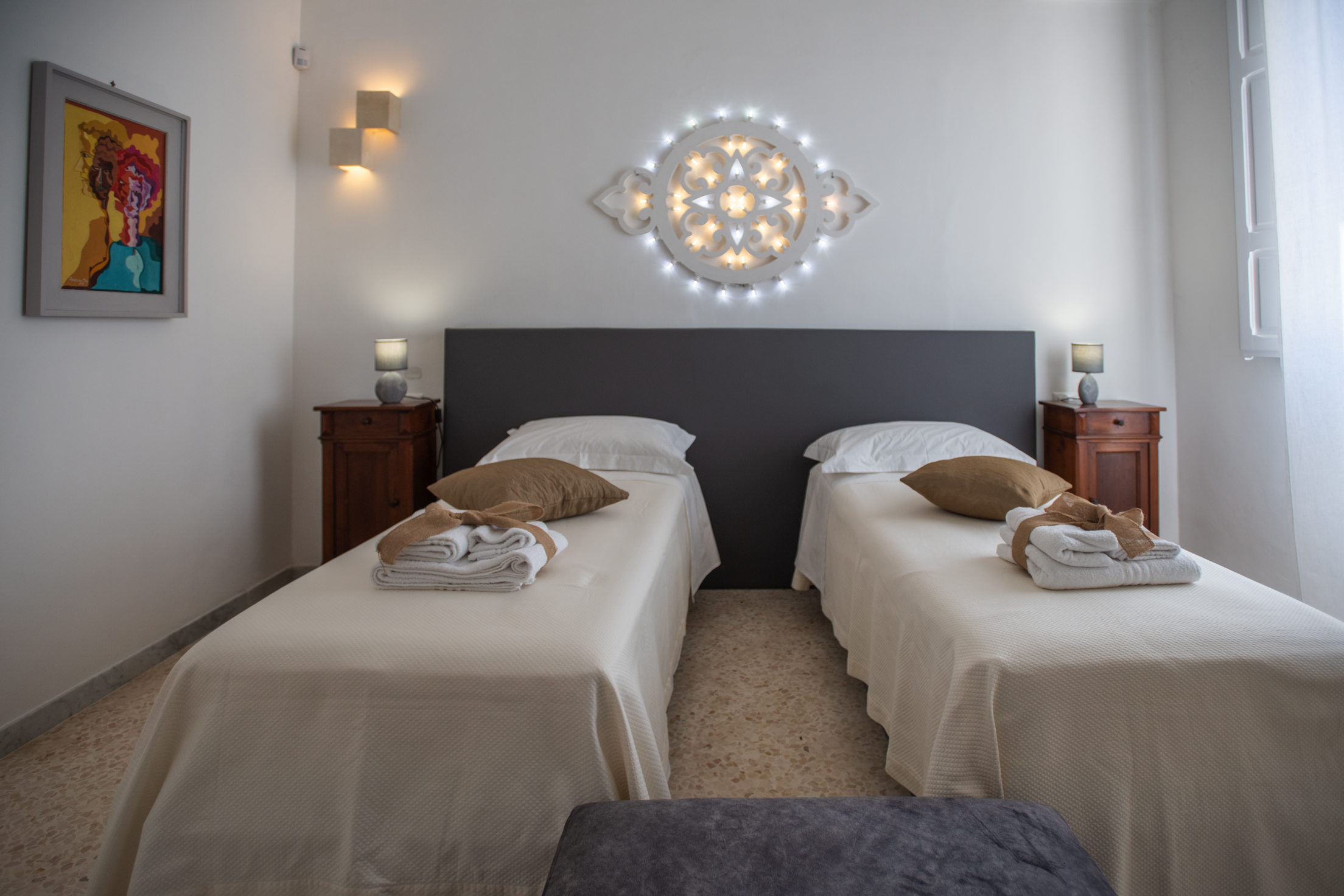 Donna Evelina Camera Matrimoniale Doppia nella Dimora Liberty a Surbo a 4 min da Lecce DONNA EVELINA FRONTE LETTO STRETTO