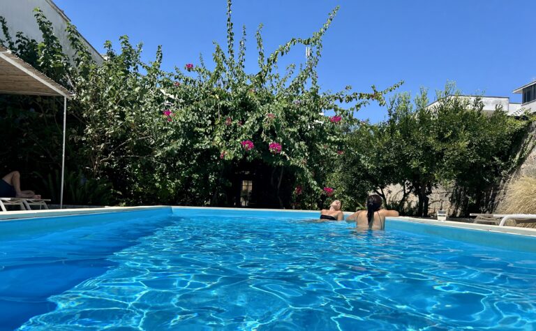 PISCINA OSPITI 768x474