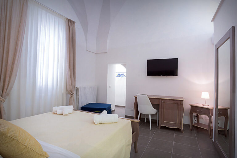 Camera ZERO – Eleganza e Comfort nel Cuore di Lecce gallery zero 2 768x512